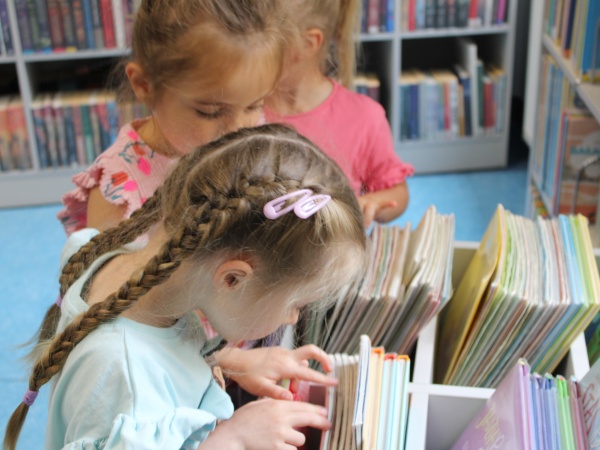 Zajęcia biblioteczne w ramach akcji 'Cała Polska Czyta Dzieciom' - Biblioteka Multimedialna 'Czytnik'