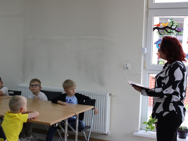 Zajęcia biblioteczne w ramach akcji 'Cała Polska Czyta Dzieciom' - Biblioteka Multimedialna 'Czytnik'