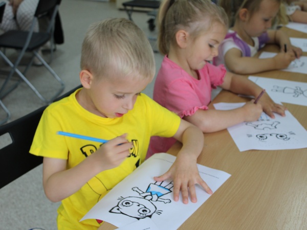 Zajęcia biblioteczne w ramach akcji 'Cała Polska Czyta Dzieciom' - Biblioteka Multimedialna 'Czytnik'